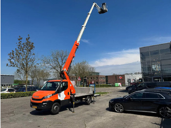 Vrachtwagen hoogwerker IVECO Daily