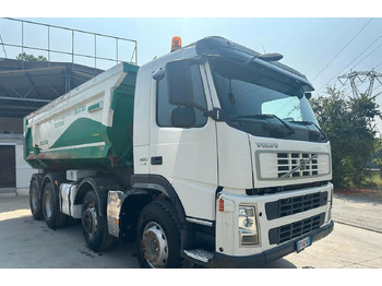 Kipper vrachtwagen VOLVO FM12