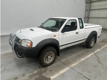 Personenwagen NISSAN Navara