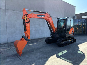 Rupsgraafmachine DOOSAN DX55-9C