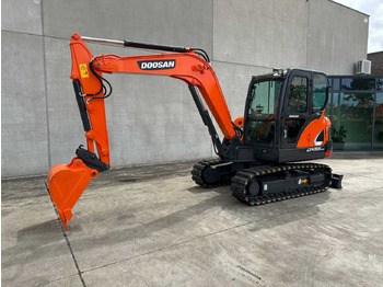 Rupsgraafmachine DOOSAN DX55-9C