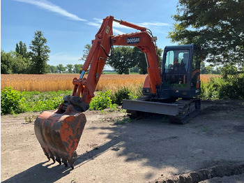 Rupsgraafmachine DOOSAN DH60-7