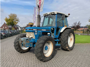 Tractor FORD