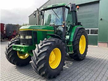 Tractor JOHN DEERE 6100
