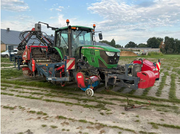 Hooi-/ Voedermachine JOHN DEERE 6105M