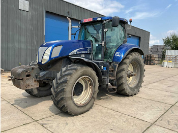 Tractor NEW HOLLAND T7.235