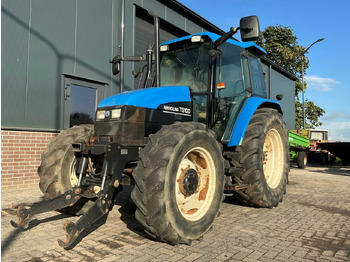 Tractor NEW HOLLAND TS100