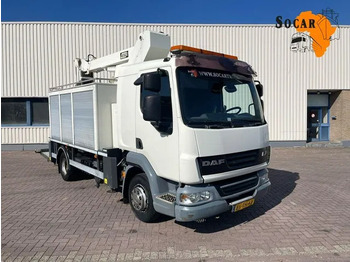 Vrachtwagen hoogwerker DAF LF 45 160