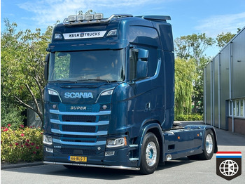 Trekker SCANIA S 580