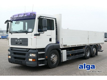 Vrachtwagen met open laadbak MAN TGA 26.360
