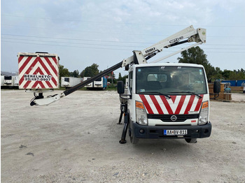 Vrachtwagen NISSAN