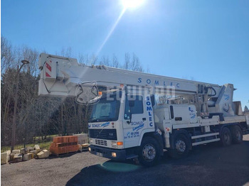 Vrachtwagen VOLVO FL12