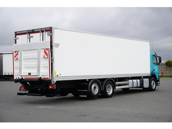 Koelwagen vrachtwagen Volvo FM / 330 / E 6 / CHŁODNIA + WINDA / 23 PALETY / OŚ SKRĘTNA / DŁ: afbeelding 5