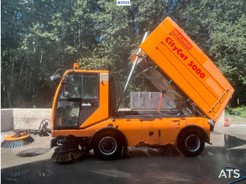 Veegwagen BUCHER