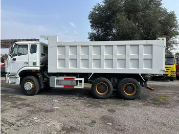 Leasing SINOTRUK HOHAN 400hp 6x4 tipper truck SINOTRUK HOHAN 400hp 6x4 tipper truck: afbeelding 3
