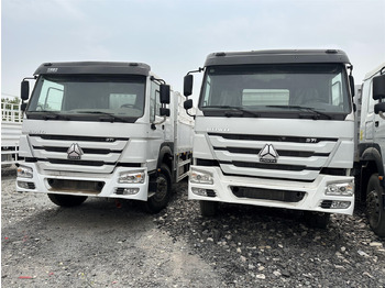Veewagen vrachtwagen SINOTRUK HOWO