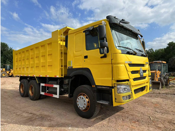 Kipper vrachtwagen SINOTRUK HOWO