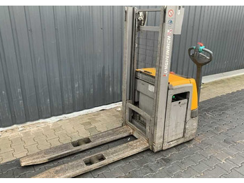 Stapelaar JUNGHEINRICH EJC