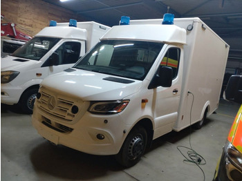 Ambulance MERCEDES-BENZ