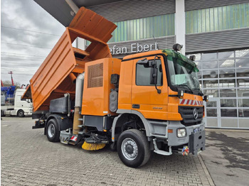 Veegwagen Mercedes-Benz Actros 2032 A 4x4 Bucher STKF 9500 Airport 30x: afbeelding 2