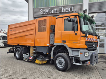Veegwagen Mercedes-Benz Actros 2032 A 4x4 Bucher STKF 9500 Airport 30x: afbeelding 4