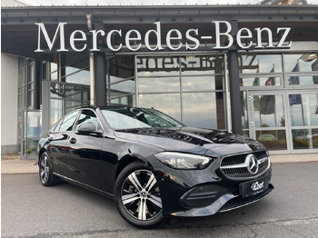 Sedan MERCEDES-BENZ