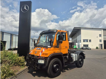 Chassis vrachtwagen UNIMOG U400