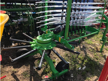 Hooischudder Inter-Tech rotary rake 4,2m: afbeelding 3 Hooischudder Inter-Tech rotary rake 4,2m: afbeelding 3