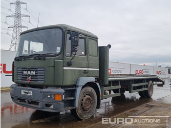 Vrachtwagen met open laadbak MAN 8.224