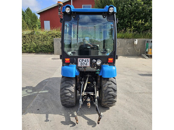Gemeentelijke tractor LS Mtron Ls J27HST: afbeelding 4