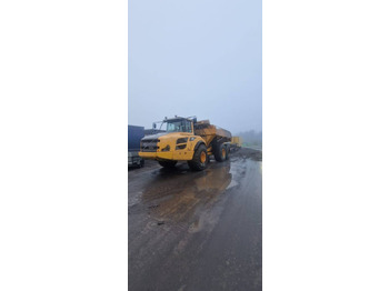 Kiepwagen met knikbesturing VOLVO A40F