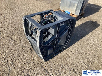 AdBlue Tank voor Vrachtwagen Volvo Adblue tank 21645367 – 23251720: afbeelding 4 AdBlue Tank voor Vrachtwagen Volvo Adblue tank 21645367 – 23251720: afbeelding 4