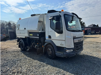 Veegwagen DAF LF 180