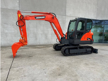 Rupsgraafmachine DOOSAN DX60