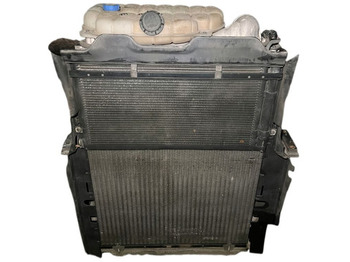 Radiateur Volvo: afbeelding 2 Radiateur Volvo: afbeelding 2