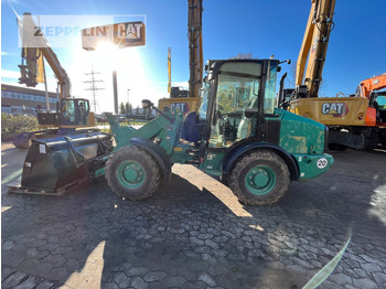 Wiellader CATERPILLAR 906M