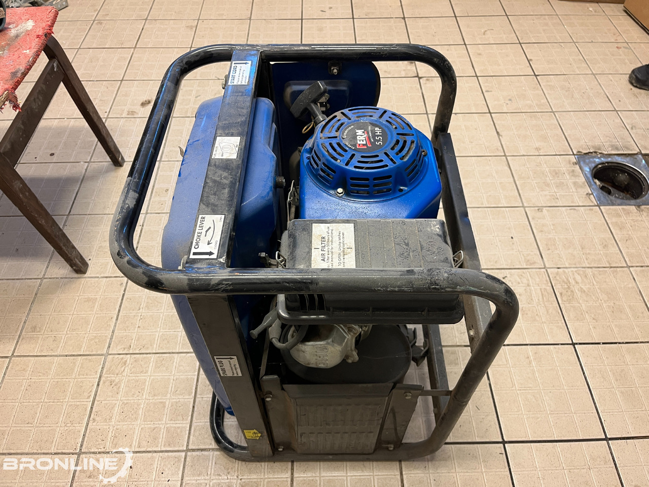 2007 Ferm FGG-2000N Elektrigeneraator - Industrie generator: afbeelding 4 2007 Ferm FGG-2000N Elektrigeneraator - Industrie generator: afbeelding 4