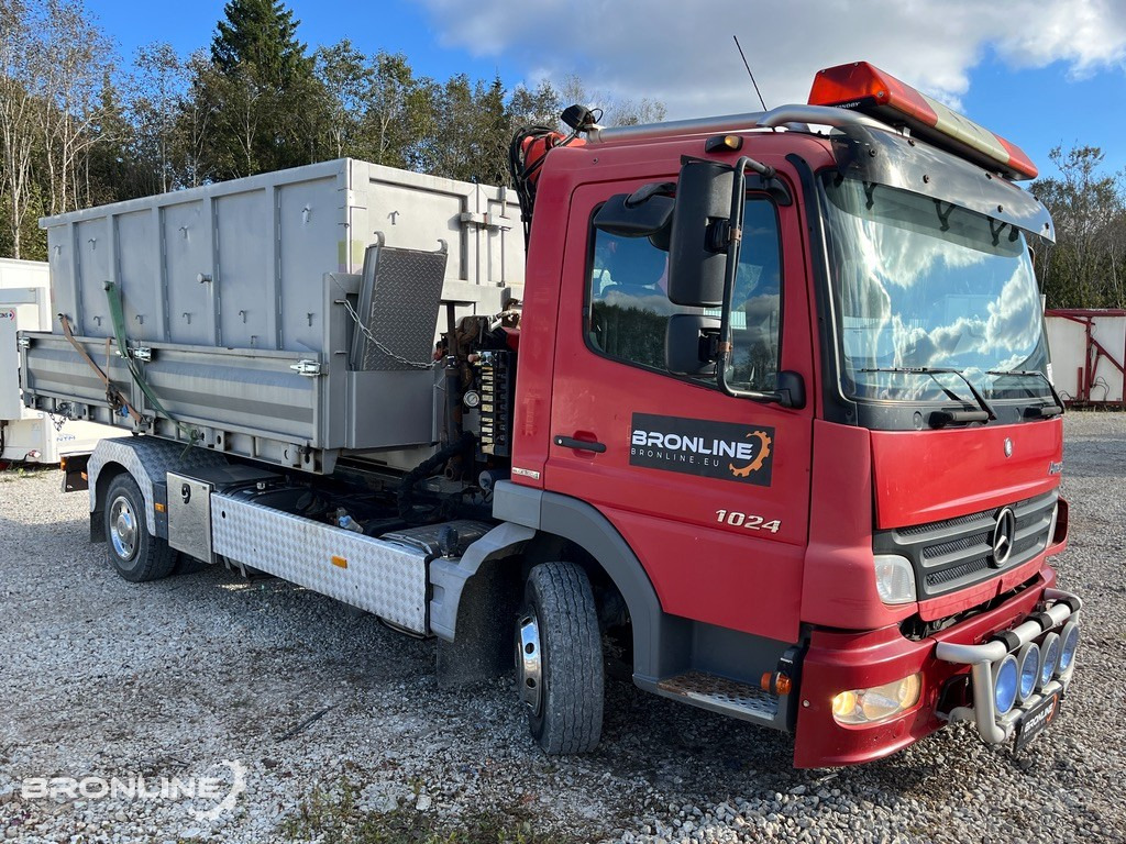 2007 Mercedes-Benz Atego 1024 Crane+Winch+Hooklift - Haakarmsysteem vrachtwagen, Kraanwagen: afbeelding 2 2007 Mercedes-Benz Atego 1024 Crane+Winch+Hooklift - Haakarmsysteem vrachtwagen, Kraanwagen: afbeelding 2
