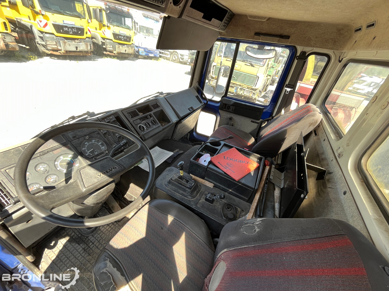 Vrachtwagen met open laadbak, Kraanwagen VOLVO FL611 + Palfinger PK 8200: afbeelding 13