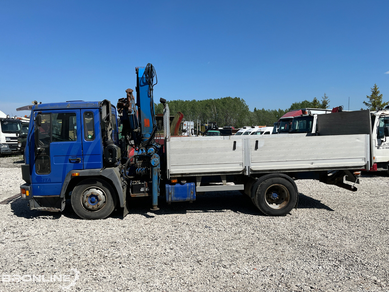 VOLVO FL611 + Palfinger PK 8200 - Vrachtwagen met open laadbak, Kraanwagen: afbeelding 2 VOLVO FL611 + Palfinger PK 8200 - Vrachtwagen met open laadbak, Kraanwagen: afbeelding 2