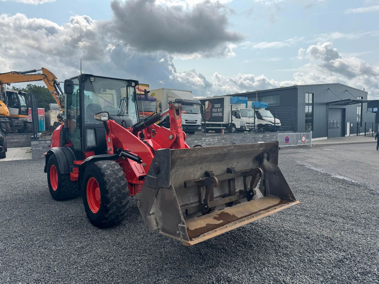 CAT 908M Radlader 6460 Kg Schaufel Gabel - Wiellader: afbeelding 3 CAT 908M Radlader 6460 Kg Schaufel Gabel - Wiellader: afbeelding 3