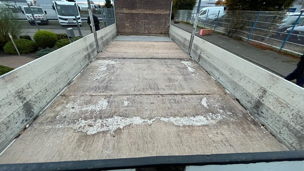 Iveco Eurocargo ML 80E18 Pritsche Iveco Eurocargo ML 80E18 Pritsche - Bestelwagen met open laadbak: afbeelding 3 Iveco Eurocargo ML 80E18 Pritsche Iveco Eurocargo ML 80E18 Pritsche - Bestelwagen met open laadbak: afbeelding 3