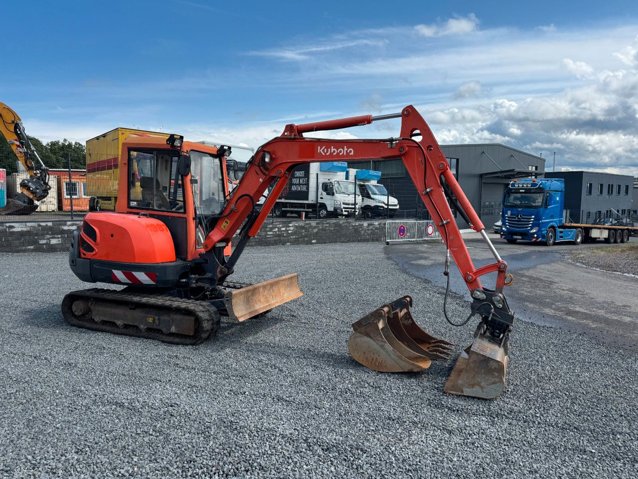 Kubota KX 121-3a KX121 Minibagger Monoausleger 3xLöffel - Minigraafmachine: afbeelding 4 Kubota KX 121-3a KX121 Minibagger Monoausleger 3xLöffel - Minigraafmachine: afbeelding 4