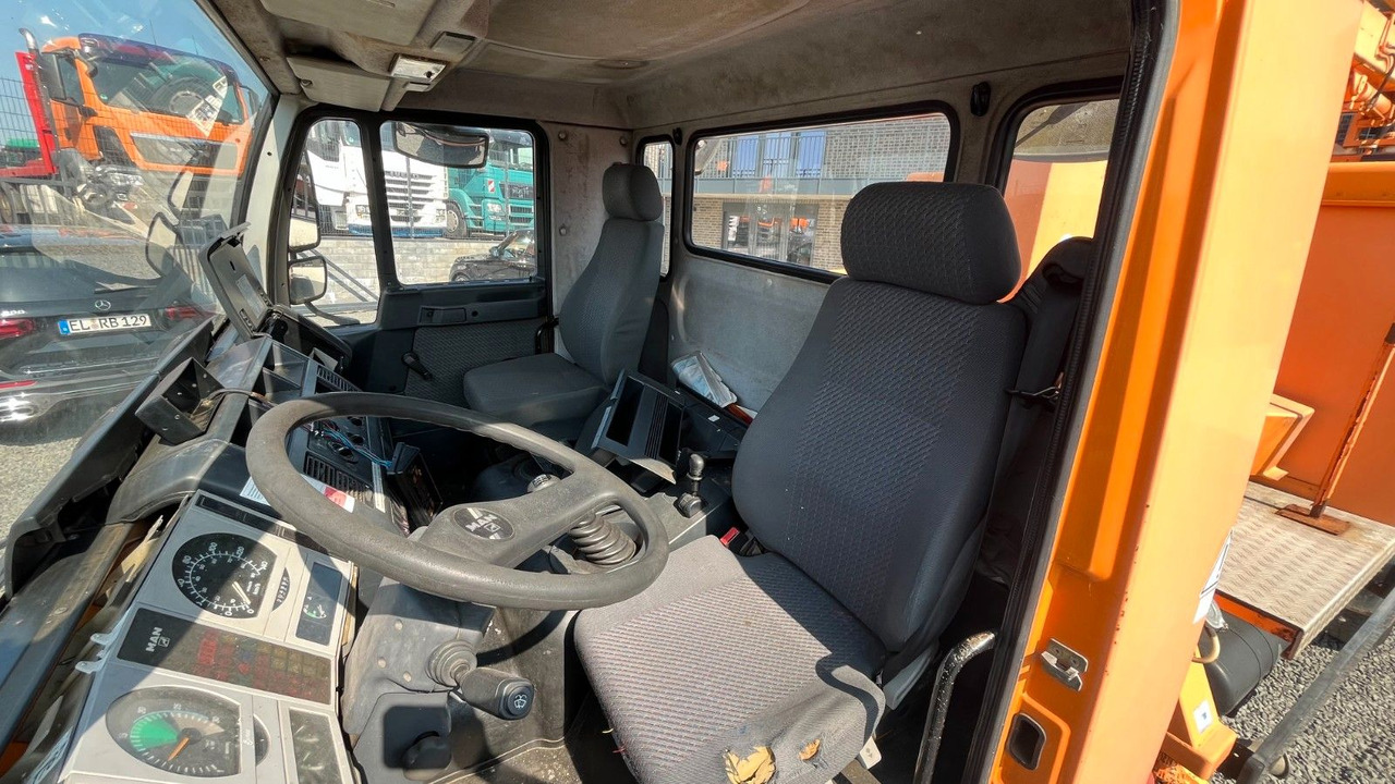 Vrachtwagen hoogwerker, Bedrijfswagen MAN 8.113 Steiger Hubarbeitsbühne Ruthmann MAN 8.113 Steiger Hubarbeitsbühne Ruthmann: afbeelding 6 Vrachtwagen hoogwerker, Bedrijfswagen MAN 8.113 Steiger Hubarbeitsbühne Ruthmann MAN 8.113 Steiger Hubarbeitsbühne Ruthmann: afbeelding 6