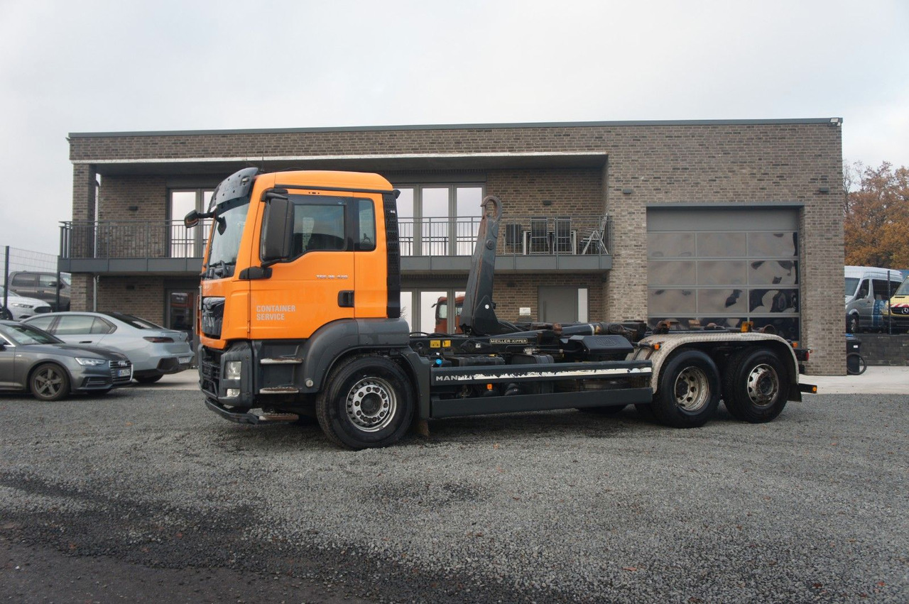MAN TGS 26.420 Abrollkipper Meiller - Haakarmsysteem vrachtwagen: afbeelding 1 MAN TGS 26.420 Abrollkipper Meiller - Haakarmsysteem vrachtwagen: afbeelding 1