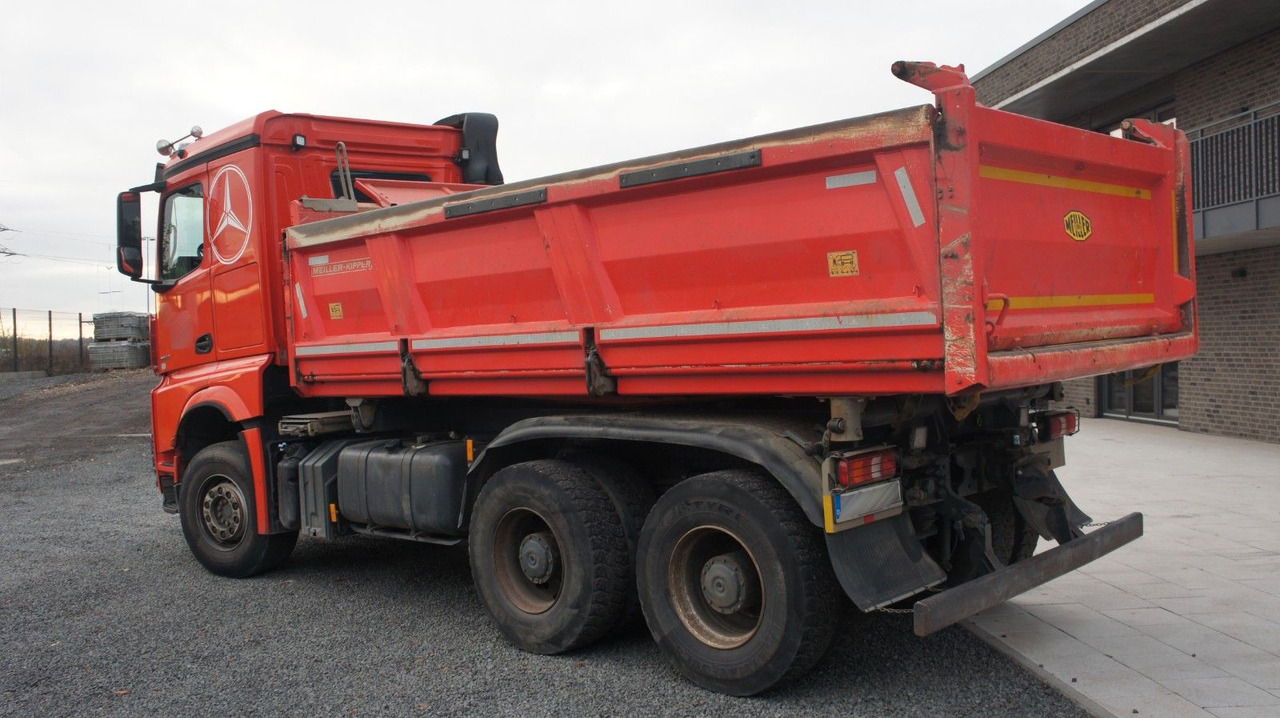 Mercedes-Benz Actros 2663 Dreiseitenkipper Meiller Bordmatik - Kipper vrachtwagen: afbeelding 5 Mercedes-Benz Actros 2663 Dreiseitenkipper Meiller Bordmatik - Kipper vrachtwagen: afbeelding 5
