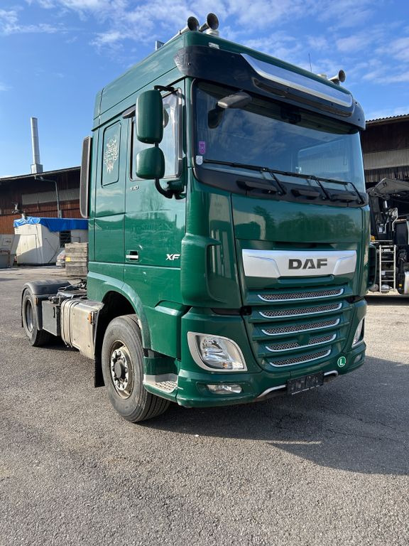 DAF XF 530 PxP 4x4 Hydraulik DAF XF 530 PxP 4x4 Hydraulik - Trekker: afbeelding 3 DAF XF 530 PxP 4x4 Hydraulik DAF XF 530 PxP 4x4 Hydraulik - Trekker: afbeelding 3