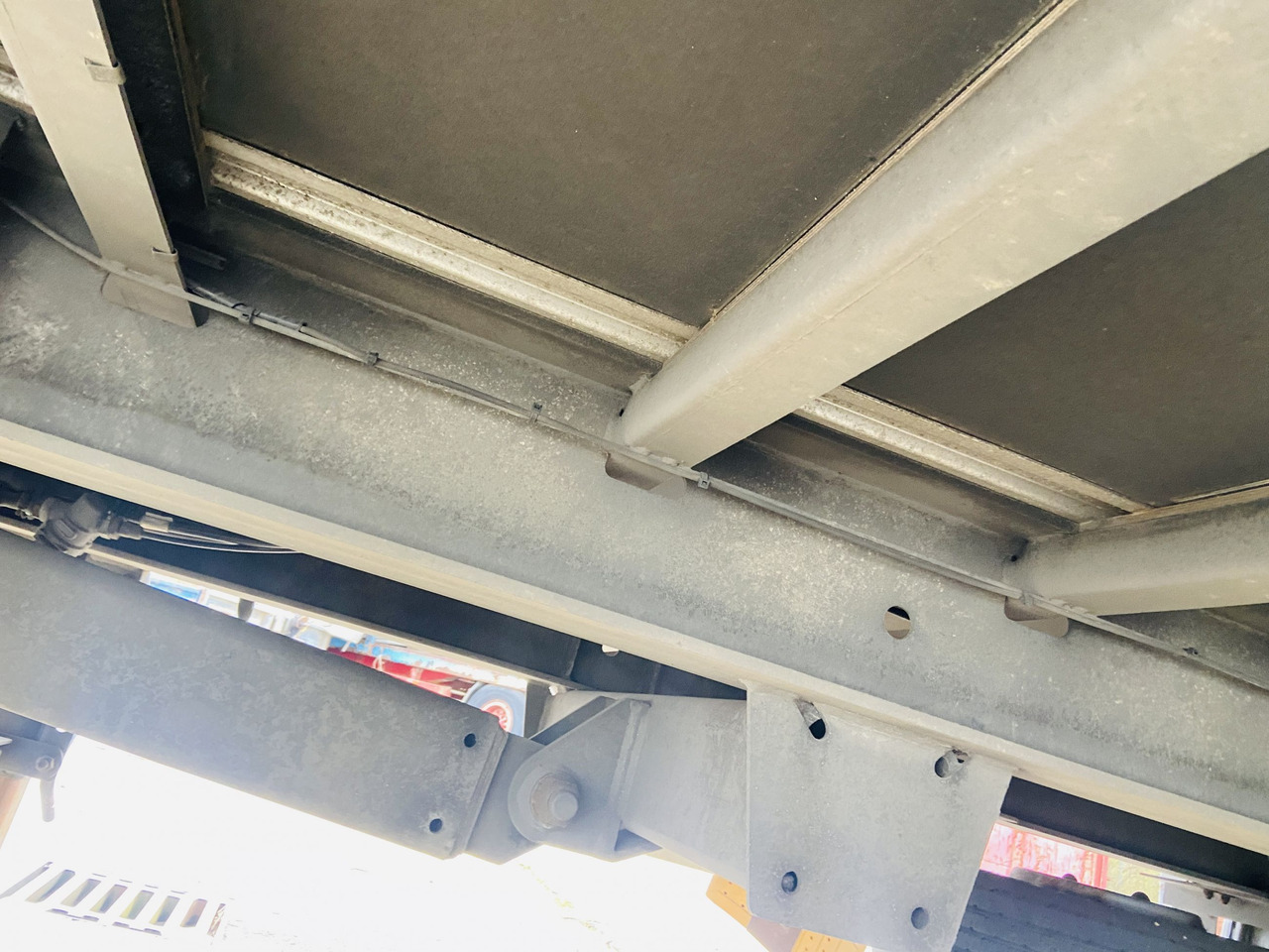 Ackermann Z-KA-F10.5/7,6 1 Achs Planenanhänger 10,5 t GG - Gesloten aanhangwagen: afbeelding 3 Ackermann Z-KA-F10.5/7,6 1 Achs Planenanhänger 10,5 t GG - Gesloten aanhangwagen: afbeelding 3