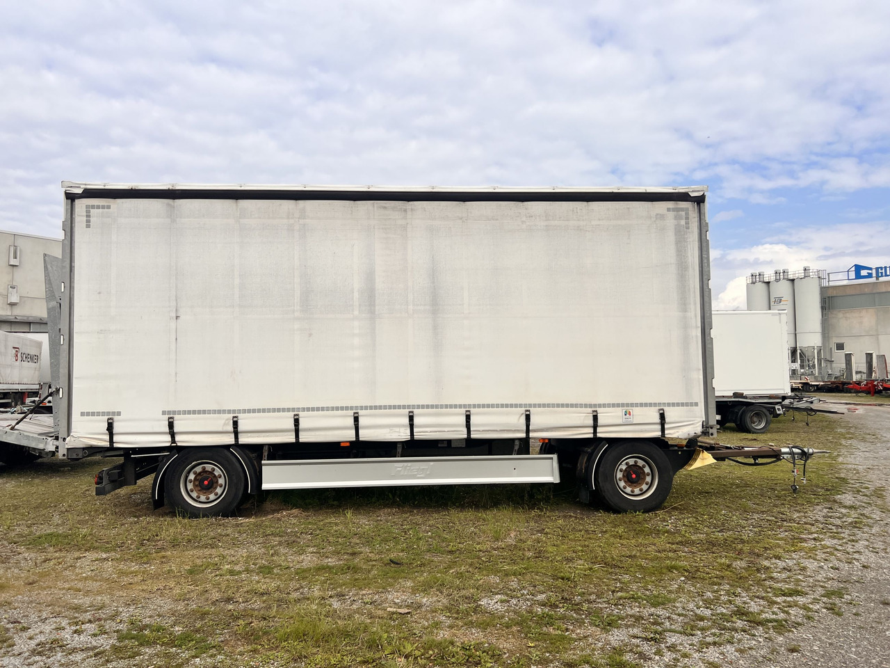 Fliegl ZPS180 2 Achs Jumbo- Planen, Mega, durchladbar - Aanhangwagen met huif: afbeelding 1 Fliegl ZPS180 2 Achs Jumbo- Planen, Mega, durchladbar - Aanhangwagen met huif: afbeelding 1