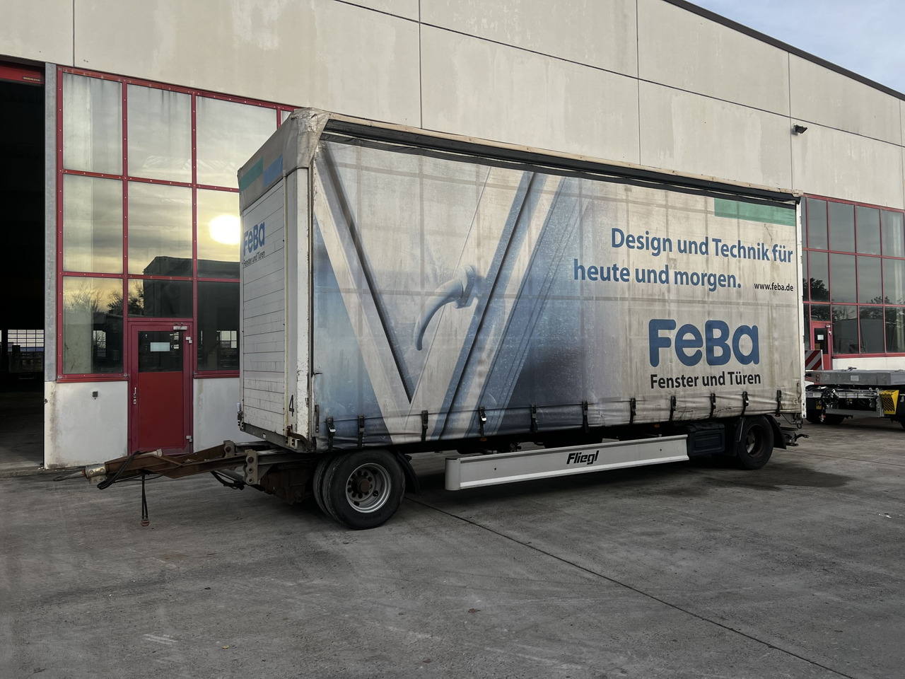 Fliegl ZPS180 2 Achs Jumbo-Planenanhänger - Aanhangwagen met huif: afbeelding 1 Fliegl ZPS180 2 Achs Jumbo-Planenanhänger - Aanhangwagen met huif: afbeelding 1